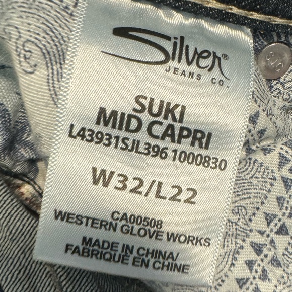 Silver Cropped Jeans Embroidered Pocket Detail with Buttons Y2K 90s Low Rise - Picture 5 of 5